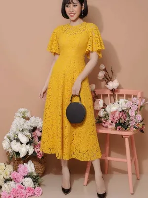 Đầm ren xòe tay ngắn loe xinh xắn