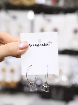 Hoa tai khoen đá xanh trắng xinh xắn