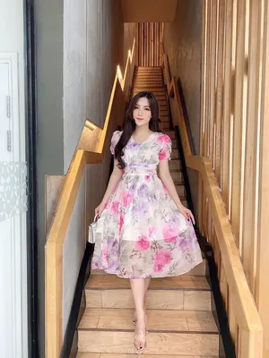 Đầm xòe chữ A xếp ly hoa hồng