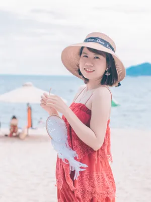 Đầm đỏ 4 tầng hai dây dáng suông dễ thương