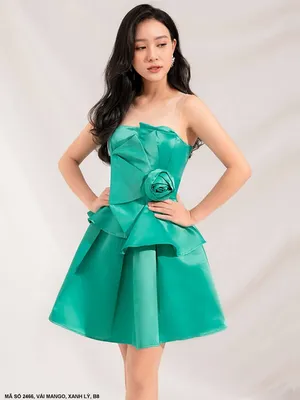 Đầm xòe xanh lý cúp ngực xếp hoa hồng lớn trước ngực (có ren da)