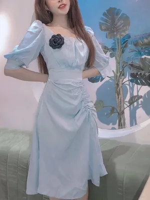 Đầm xoè cổ vuông rút nhúng xinh xắn