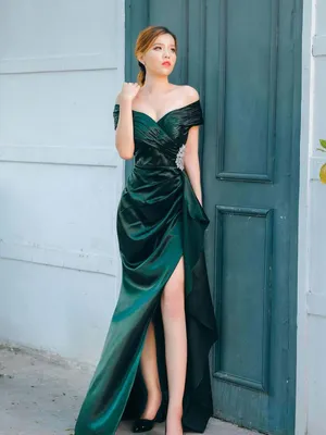 Đầm dạ hội trễ vai màu xanh đính hoa eo thanh lịch