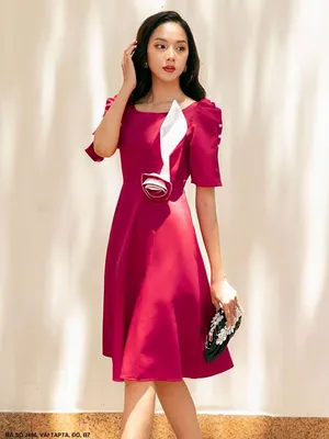 Đầm xòe chữ A tay lỡ 3 nút đính hoa hồng eo nhẹ nhàng