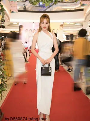 Đầm dạ hội lệch vai nhúng eo bèo bên hông