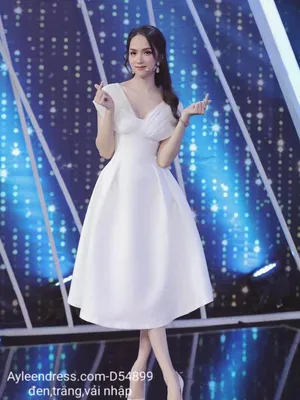 Đầm xoè kiểu hai dây xếp ly vai phối túi HG