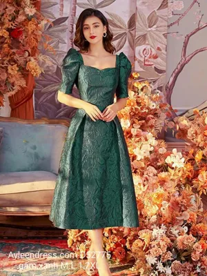 Đầm xòe gấm cổ vuông tay lỡ sang trọng