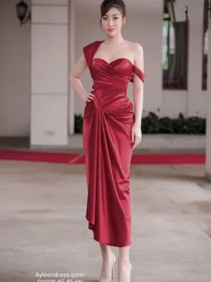 Đầm dạ hội kiểu cúp ngực lệch vai nhún eo đỏ đô