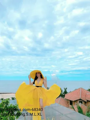 Đầm maxi đi biển màu vàng