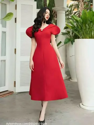 Đầm dáng xòe cổ V tay phồng đính ngọc