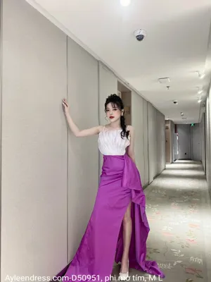Đầm dạ hội tím xoè xẻ tà xếp ly