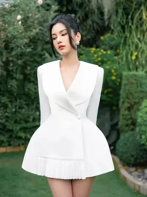 Set áo quần kiểu đầm vest dáng xòe xếp ly phối quần short