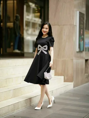 Đầm xòe dạo phố tay dún quyến rũ