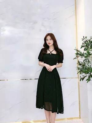 Đầm xòe dự tiệc màu đen cổ cách điệu