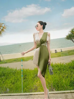 Đầm cổ V tay cách điệu phối 2 màu quyến rũ