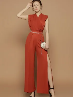 Set quần dài xẻ gối áo cổ V cá tính