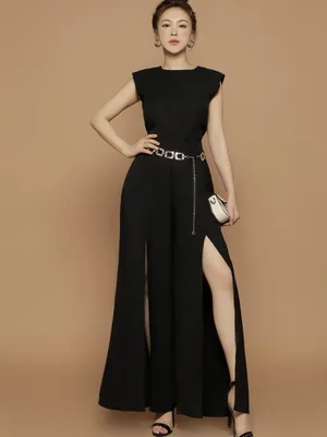 Set quần dài xẻ gối áo cổ tròn cá tính