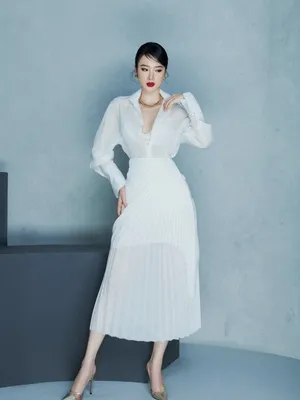 Set áo sơ mi xuyên thấu chân váy ren xếp ly