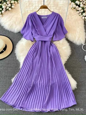 Đầm xòe xếp ly cổ V tay cánh tiên