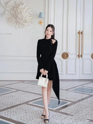 Đầm dự tiệc sang trọng kiểu tay dài hở vai đính nút