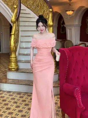 Đầm dạ hội trễ vai đính bông