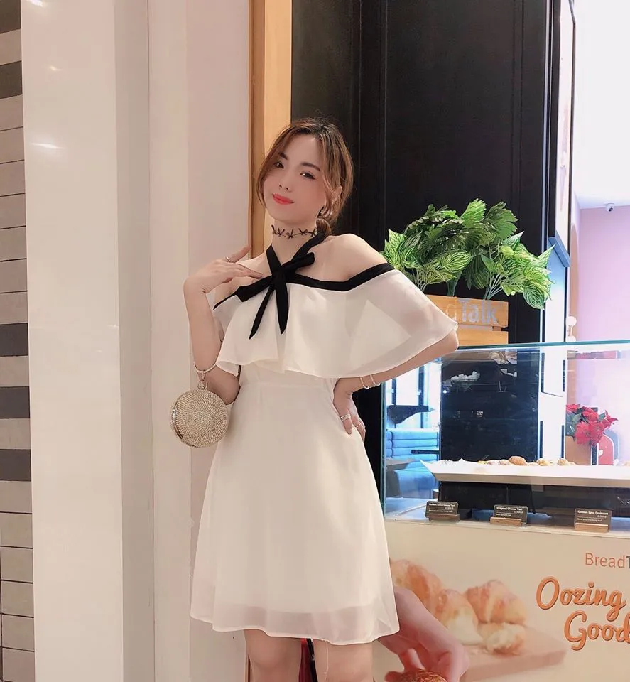Váy Yếm Công Chúa Trắng Đính Ngọc Và Hoa Cho Bé Gái Từ 5-30kg Đầm Trẻ Em Váy  Tre Em Mặc Đi Tiệc Đi Chơi Sinh Nhật - MixASale