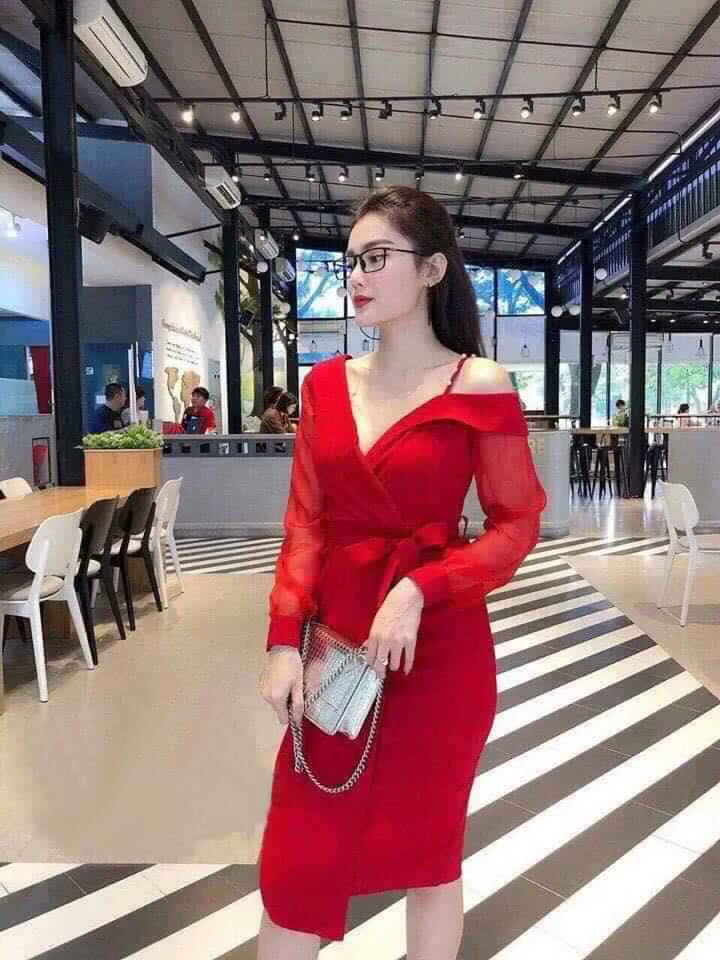 Váy nhung đỏ tiểu thư DELIZ, váy đỏ noel mặc Tết, váy dài tay cao cấp |  Shopee Việt Nam