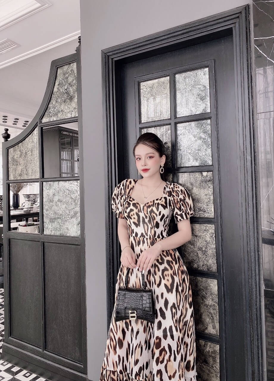 5 cách mặc đầm ôm body không sợ lộ bụng 5 cách mặc đầm ôm body không sợ lộ bụng