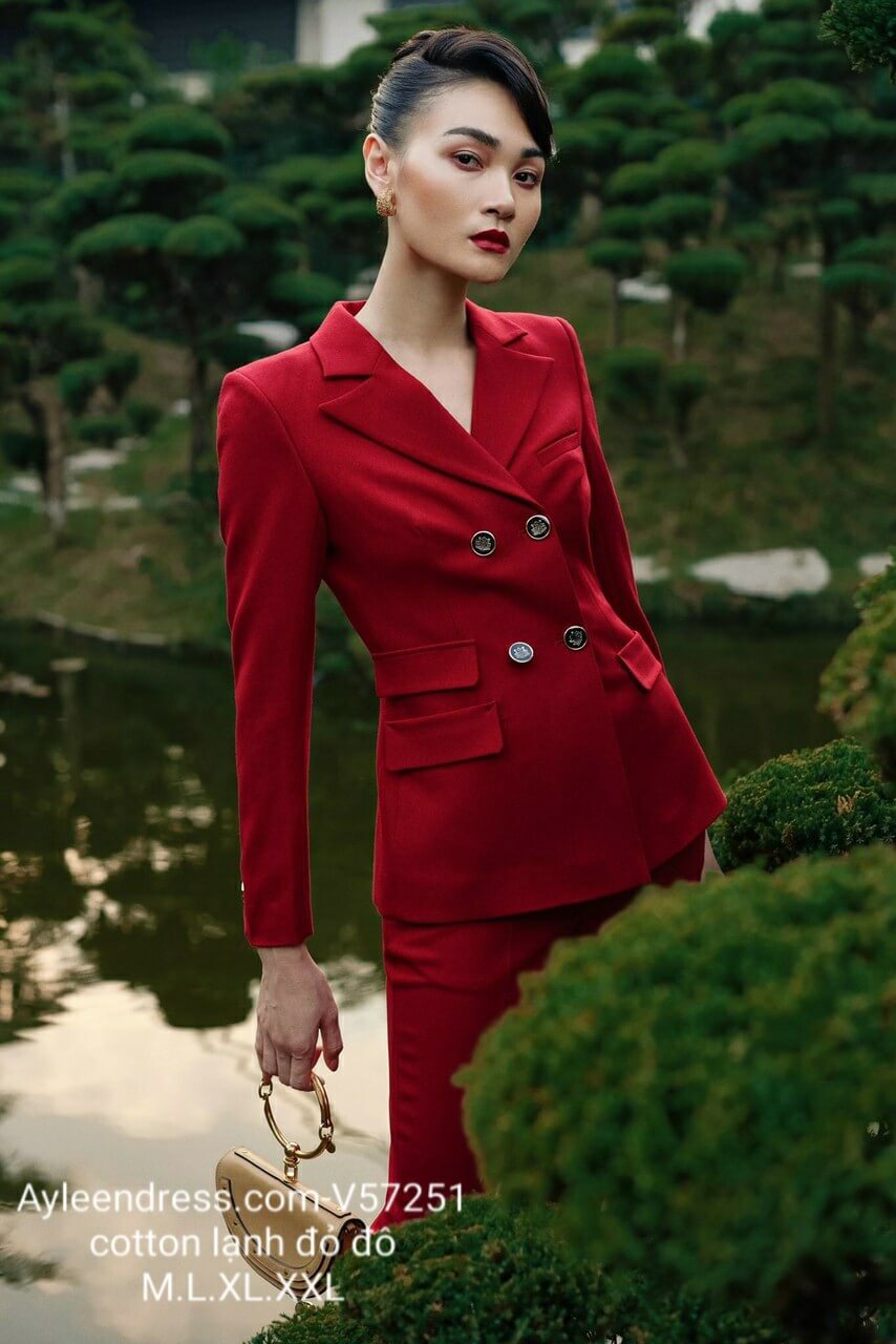 Các mẫu vest nữ trẻ trung thời thượng cho nàng công sở Các mẫu vest nữ trẻ trung thời thượng cho nàng công sở