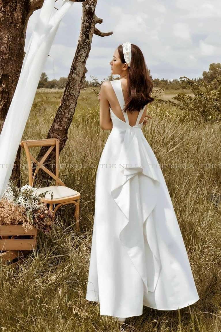 5 Bí quyết để diện đầm hở lưng gợi cảm và tinh tế 5 Bí quyết để diện đầm hở lưng gợi cảm và tinh tế