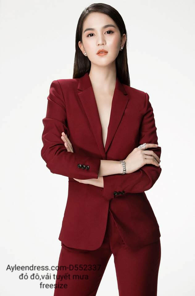 Các mẫu vest nữ trẻ trung thời thượng cho nàng công sở Các mẫu vest nữ trẻ trung thời thượng cho nàng công sở