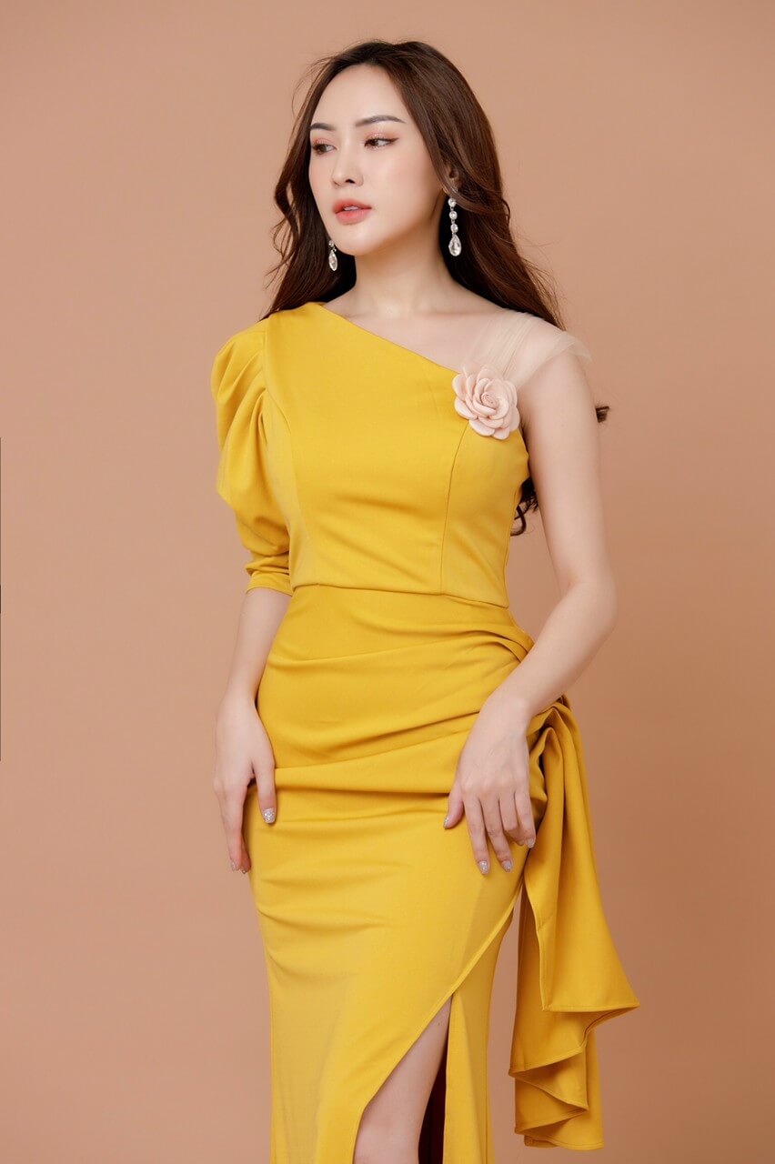 Chọn đầm lệch vai phù hợp với từng dáng người Chọn đầm lệch vai phù hợp với từng dáng người