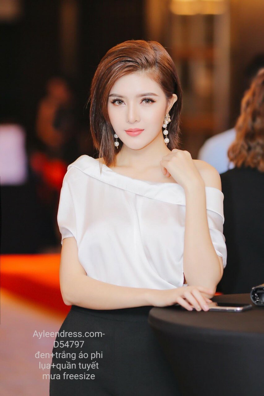 Cách tạo dáng chụp ảnh đầm dạ hội ‘Đẹp khoe - xấu che’ Cách tạo dáng chụp ảnh đầm dạ hội ‘Đẹp khoe - xấu che’