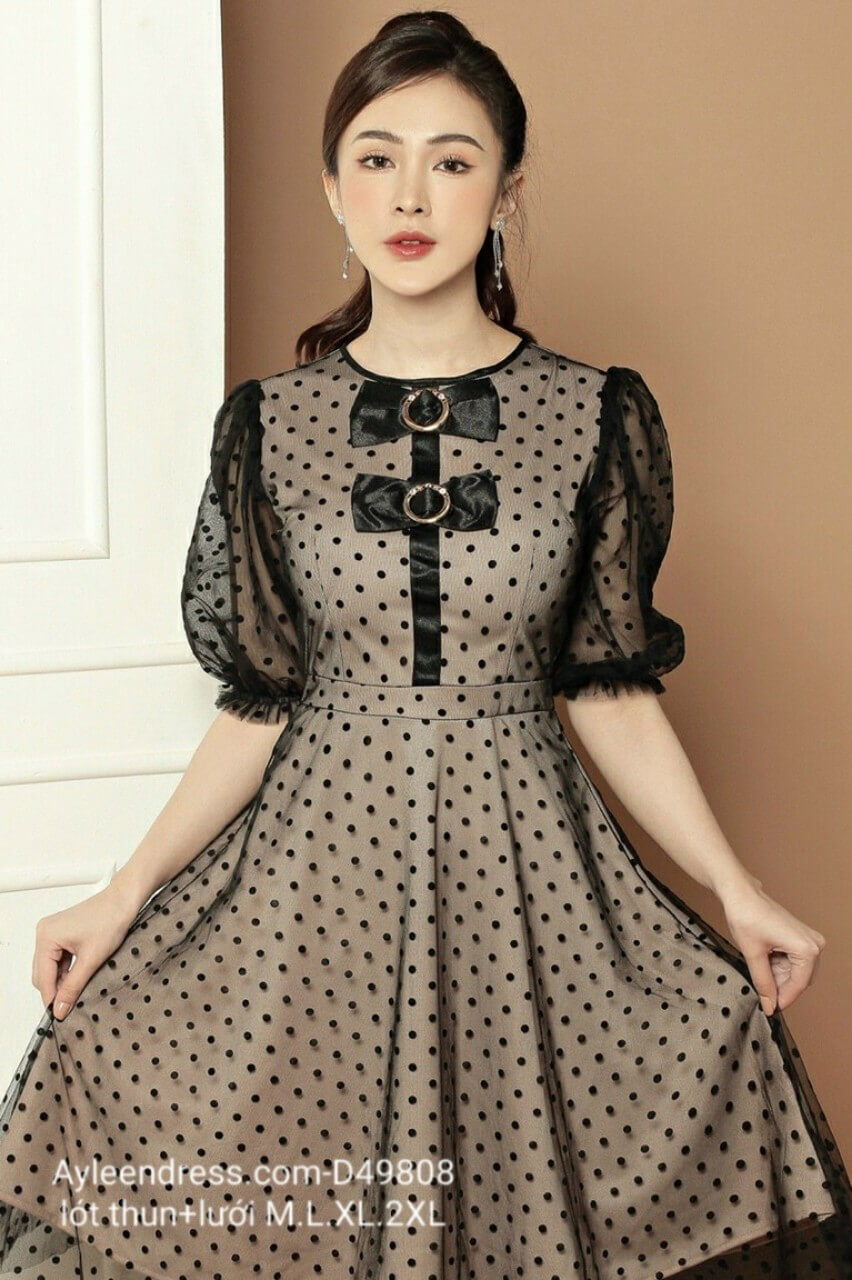 Những kiểu đầm đen sang trọng hot trend 2021 Những kiểu đầm đen sang trọng hot trend 2021