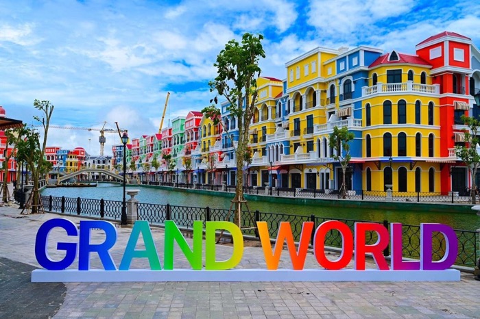 Grand World Grand World