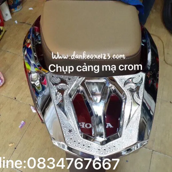 Chụp cảng ( tay dắt) mạ Crom Lead 2020