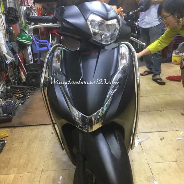 Dán keo xe Lead 2013-2017