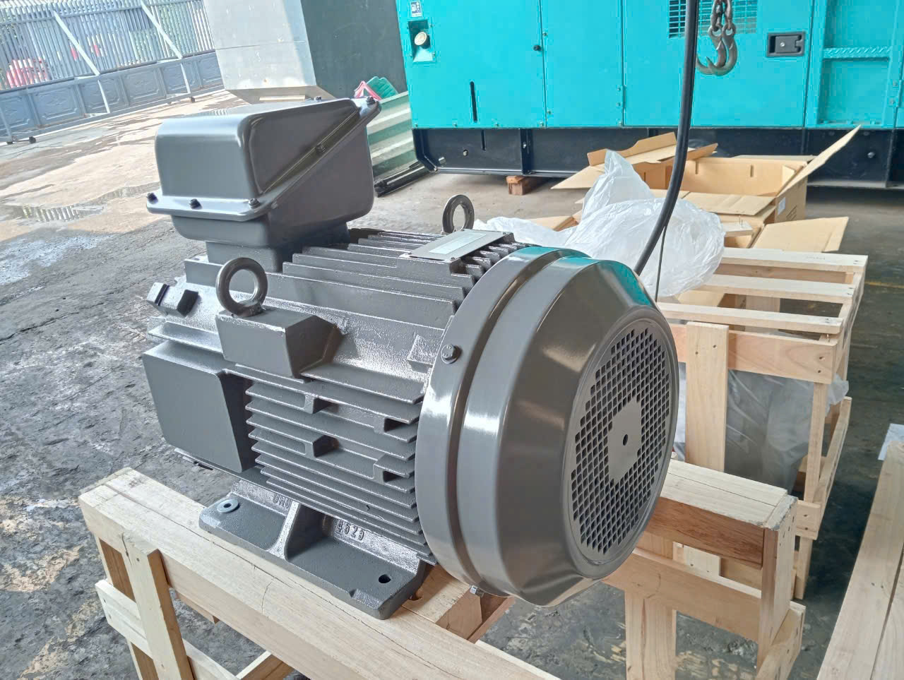 MÔ TƠ 2HP 3PHA 4P MÔ TƠ 2HP 3PHA 4P