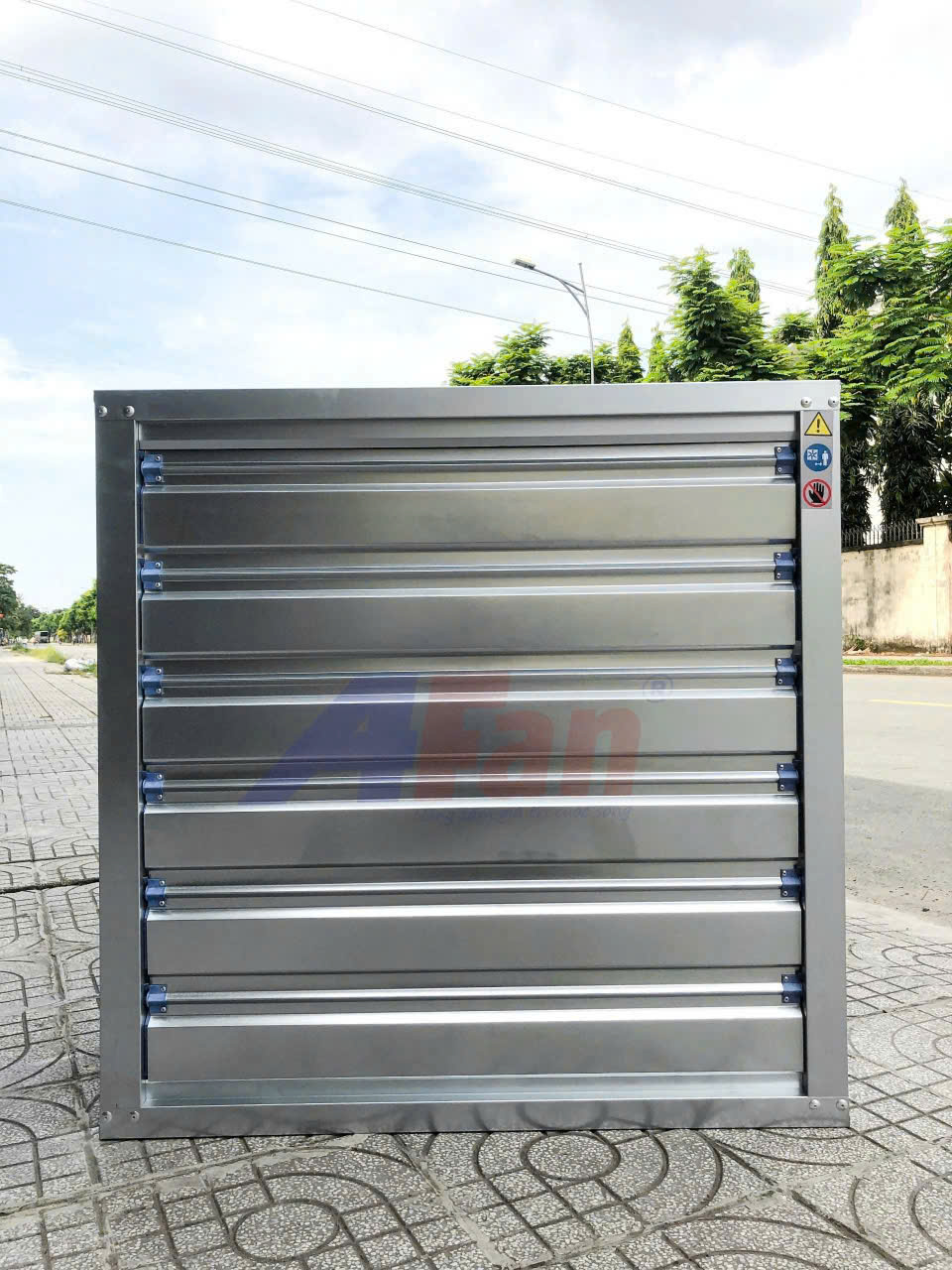QUẠT HÚT VUÔNG 1380x1380mm QUẠT HÚT VUÔNG 1380x1380mm
