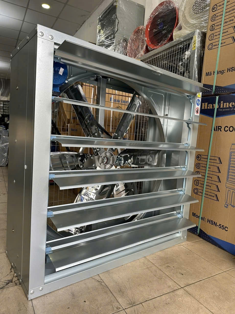 quat-hut-vuong-cong-nghiep quat-hut-vuong-cong-nghiep