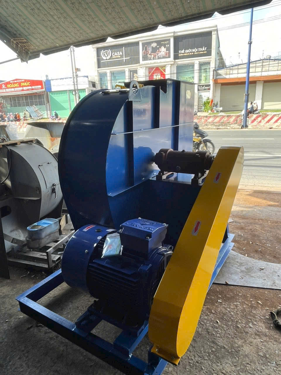 QUAT-HUT-LY-TAM QUAT-HUT-LY-TAM