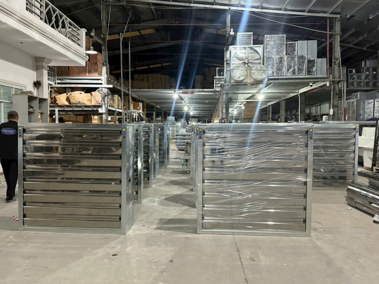 quat-hut-vuong-1220 quat-hut-vuong-1220