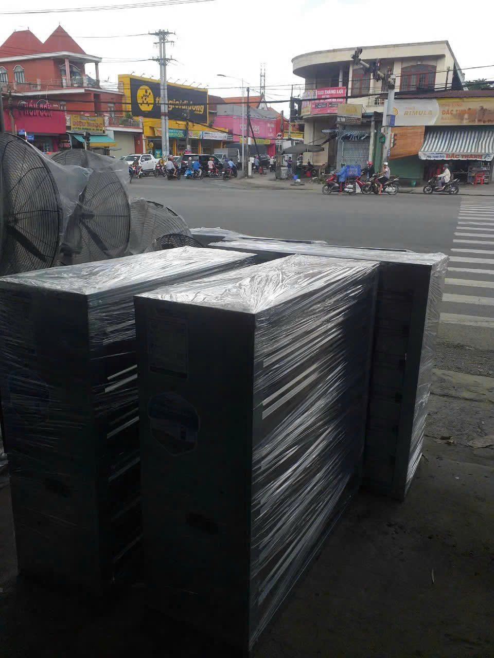 quat-hut-vuong-cong-nghiep 1100x1100x400 quat-hut-vuong-cong-nghiep 1100x1100x400