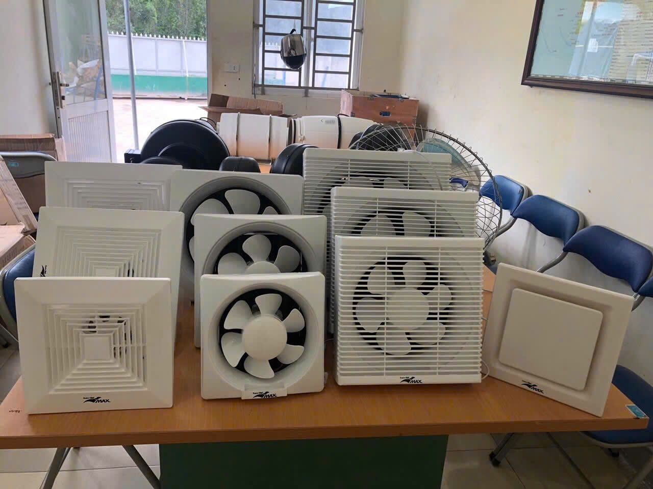 quat-hut-am-tran quat-hut-am-tran