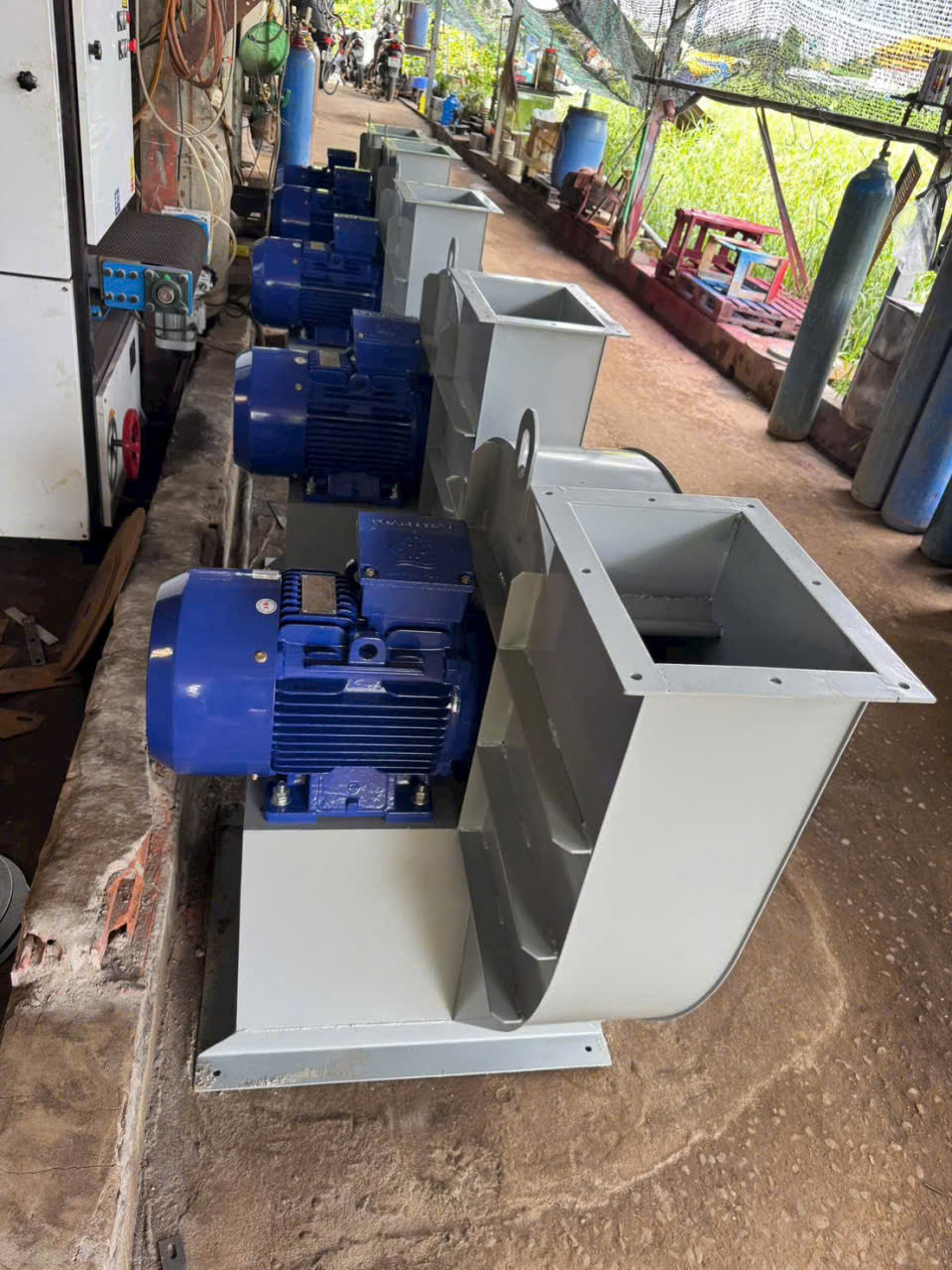 quat-hut-ly-tam-trung-ap-1 quat-hut-ly-tam-trung-ap-1