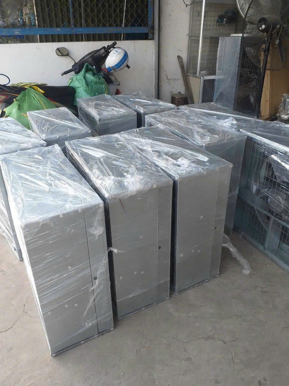 quat-hut-vuong-700 quat-hut-vuong-700