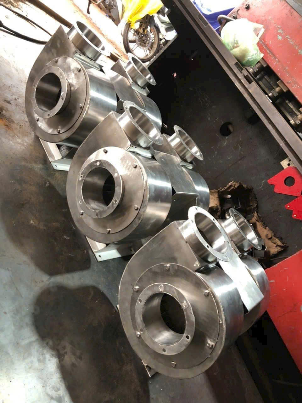 QUAT HÚT LY TÂM INOX QUAT HÚT LY TÂM INOX