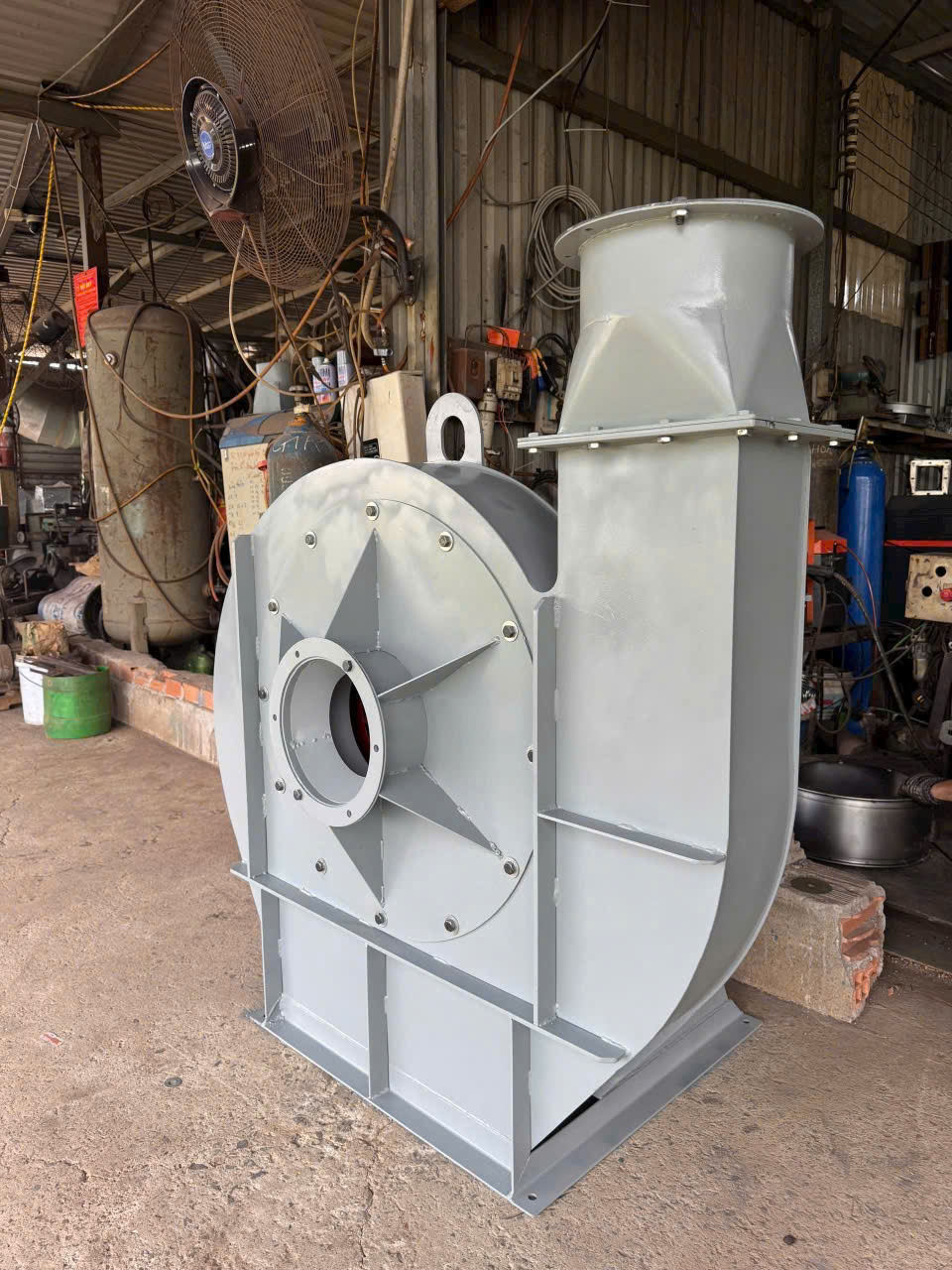 QUẠT HÚT LY TÂM CAO ÁP 3PHA QUẠT HÚT LY TÂM CAO ÁP 3PHA