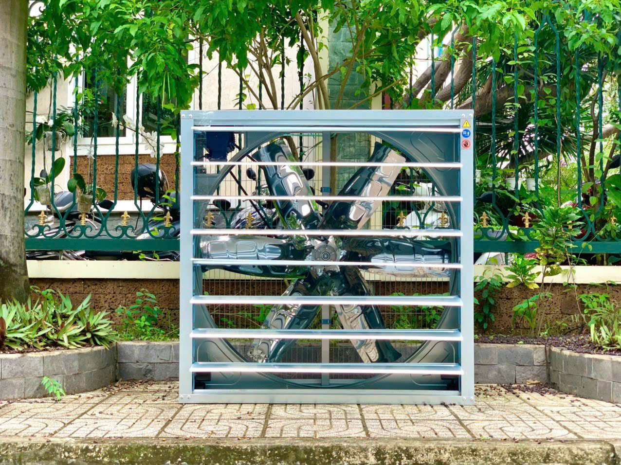 QUẠT HÚT VUÔNG 1000x1000 3PHA QUẠT HÚT VUÔNG 1000x1000 3PHA