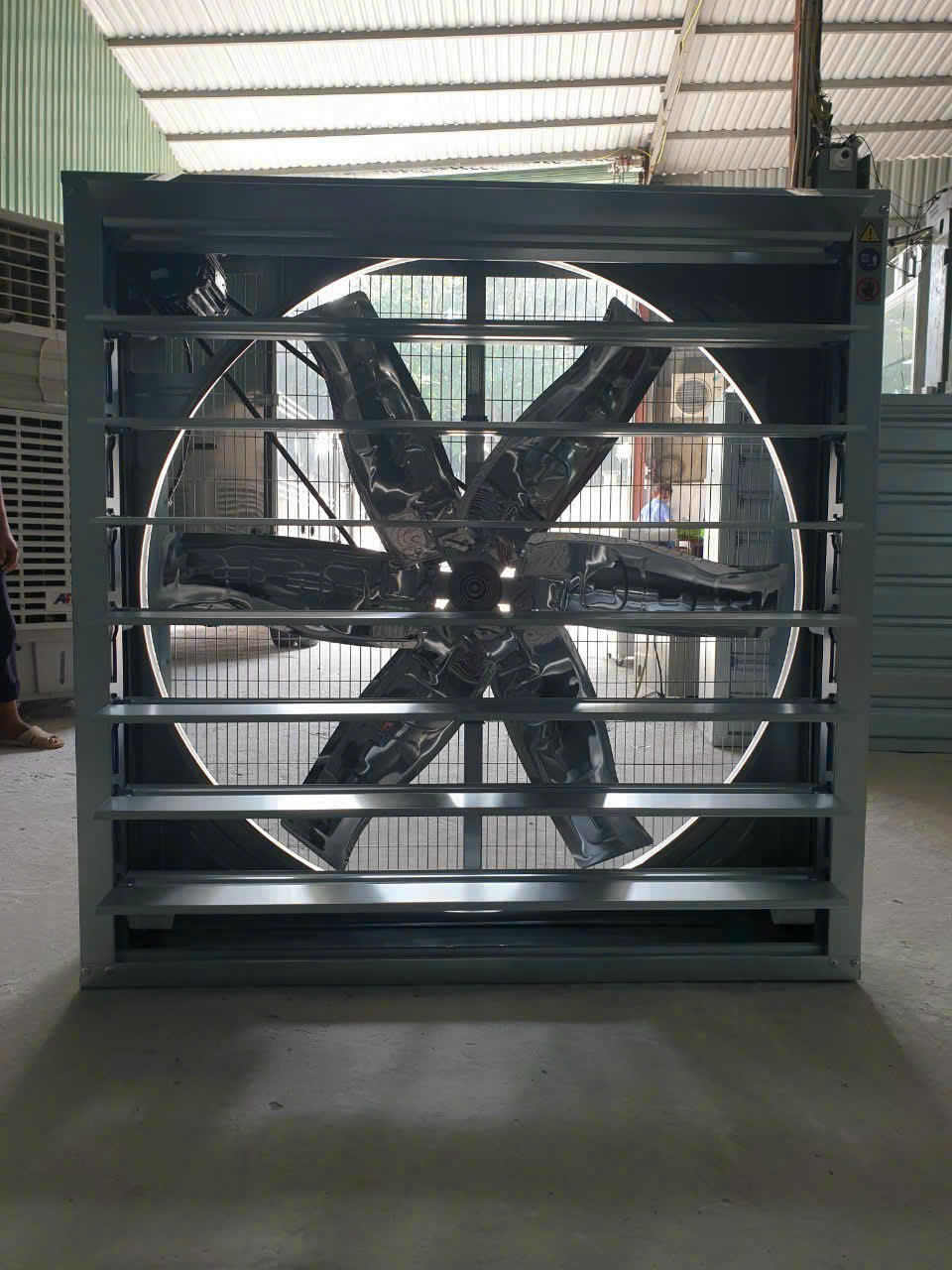 QUẠT HÚT VUÔNG 1380 QUẠT HÚT VUÔNG 1380